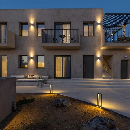 לאסי Topos Suites מראה חיצוני תמונה