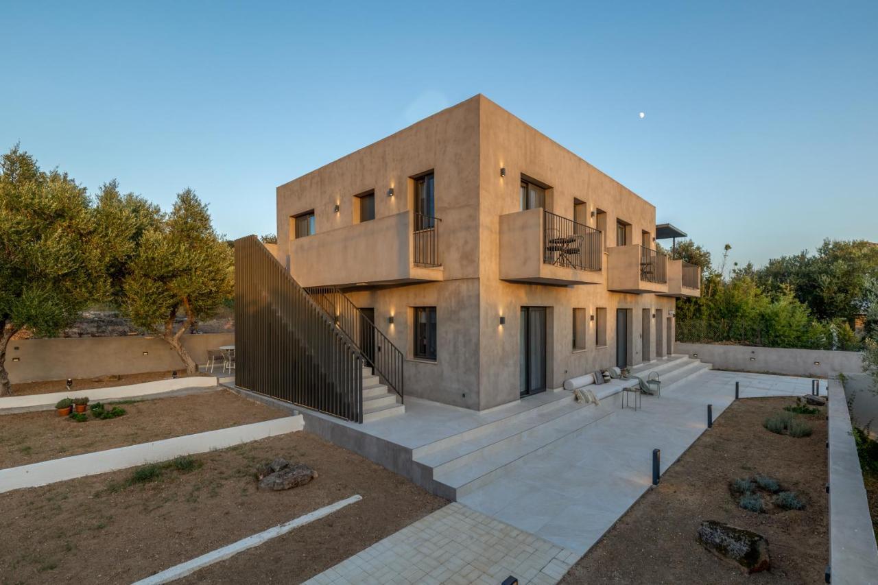 לאסי Topos Suites מראה חיצוני תמונה