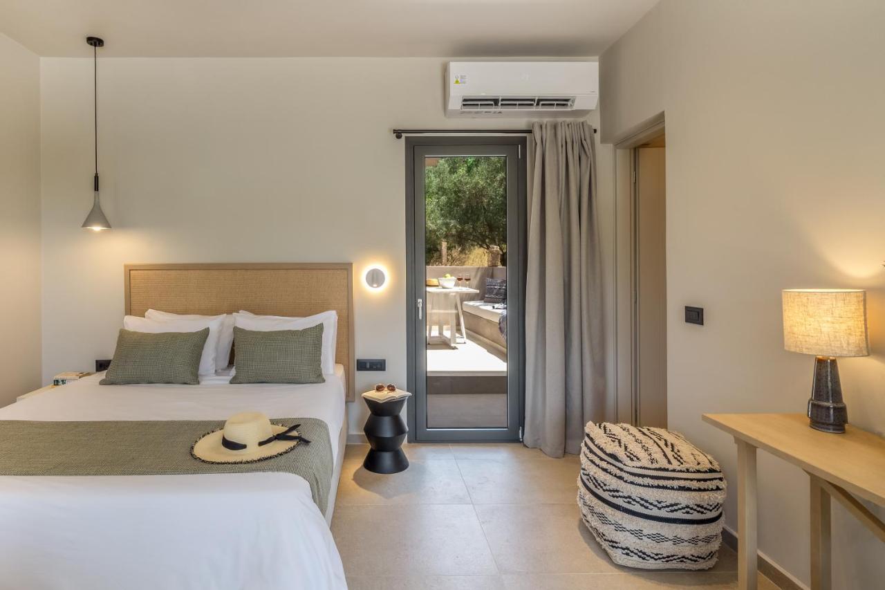 לאסי Topos Suites מראה חיצוני תמונה